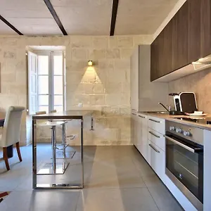 vallettastay-orangerie-two-bedroom-apartment-402.qawrahotelsmalta.org/