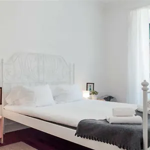 Apartment Spacious Tailor Made Bairro Alto, Lisbon